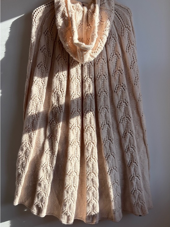 Cream Knit Button-Up Cape - Picture 3 of 3